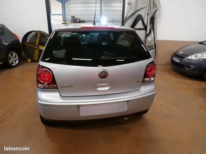 Volkswagen Polo 2009 photo 4
