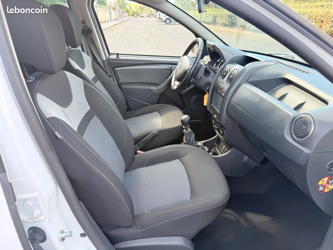 Dacia Duster 2016 photo 4