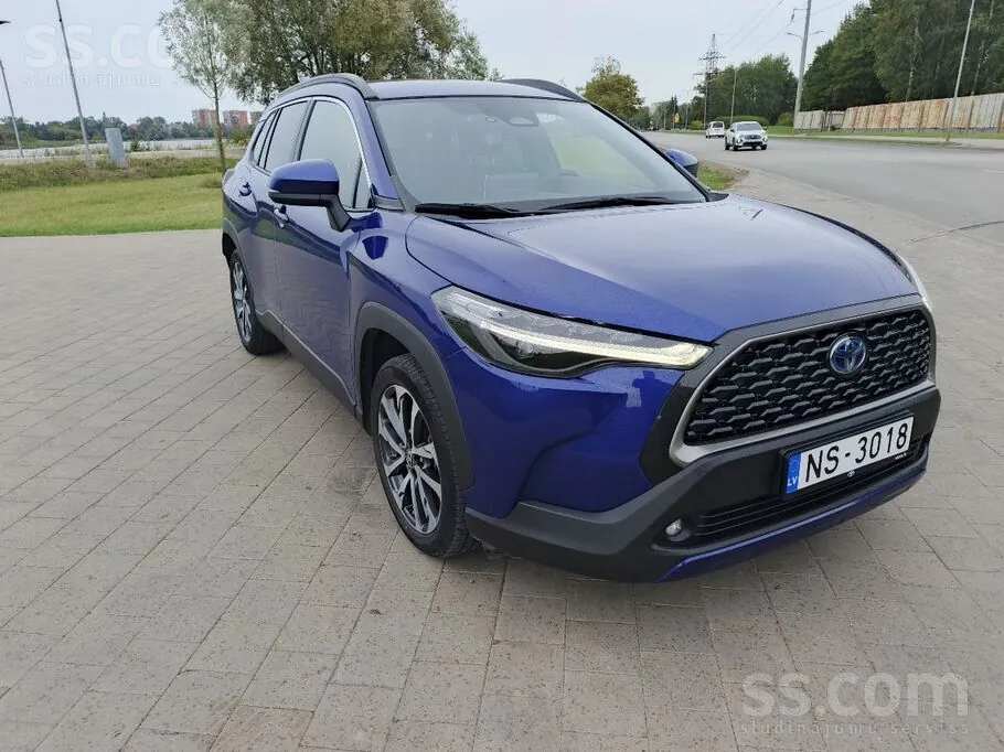 Toyota Corolla Cross 2023 photo 2
