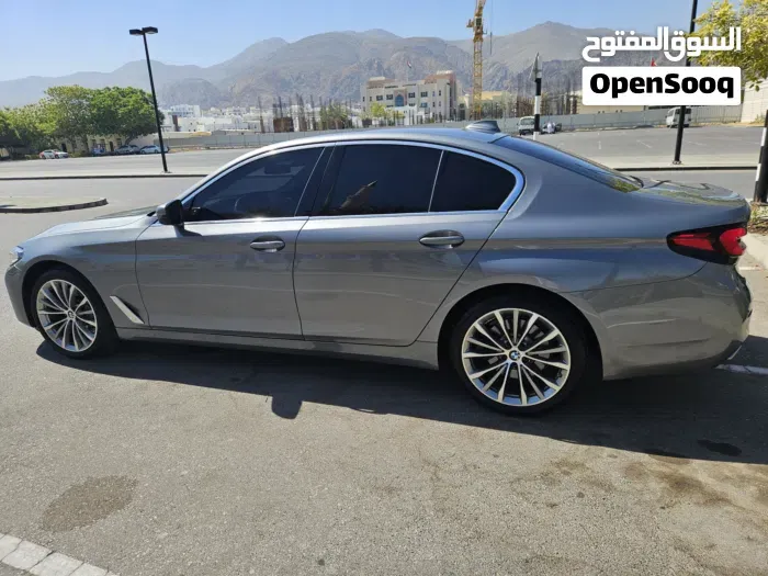 BMW 5 Series 2023 photo 3