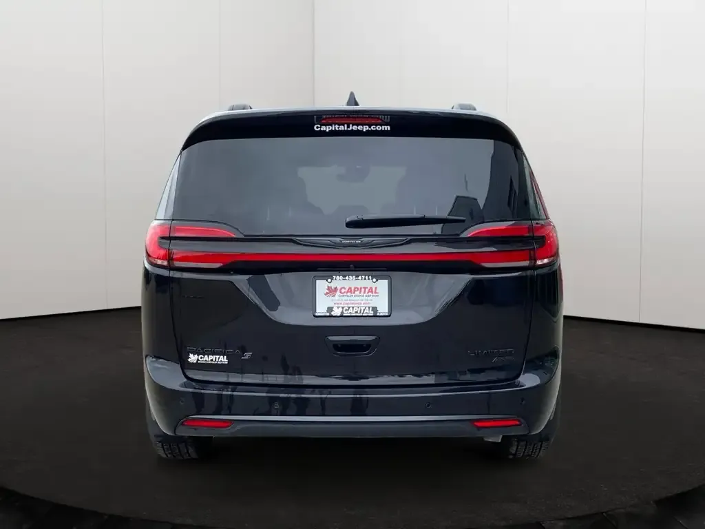 Chrysler Pacifica 2025 photo 5