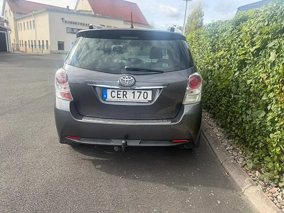 Toyota Verso 2014 photo 3