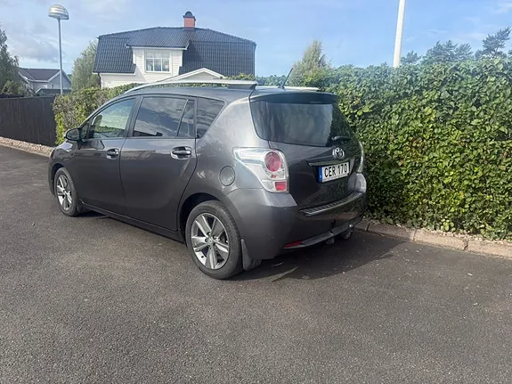 Toyota Verso 2014 photo 2