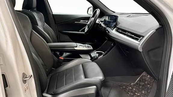 BMW Ix1 2023 photo 3