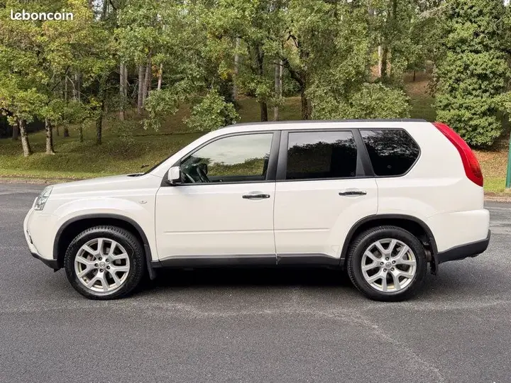 Nissan X-Trail 2014 photo 2