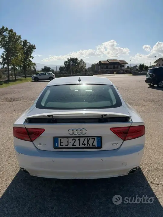 Audi A7 2011 photo 4