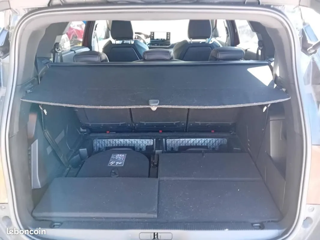 Peugeot 5008 2023 photo 5