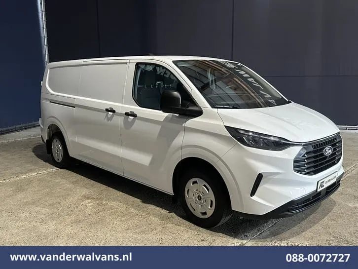 Ford Transit Custom 2024 photo 3