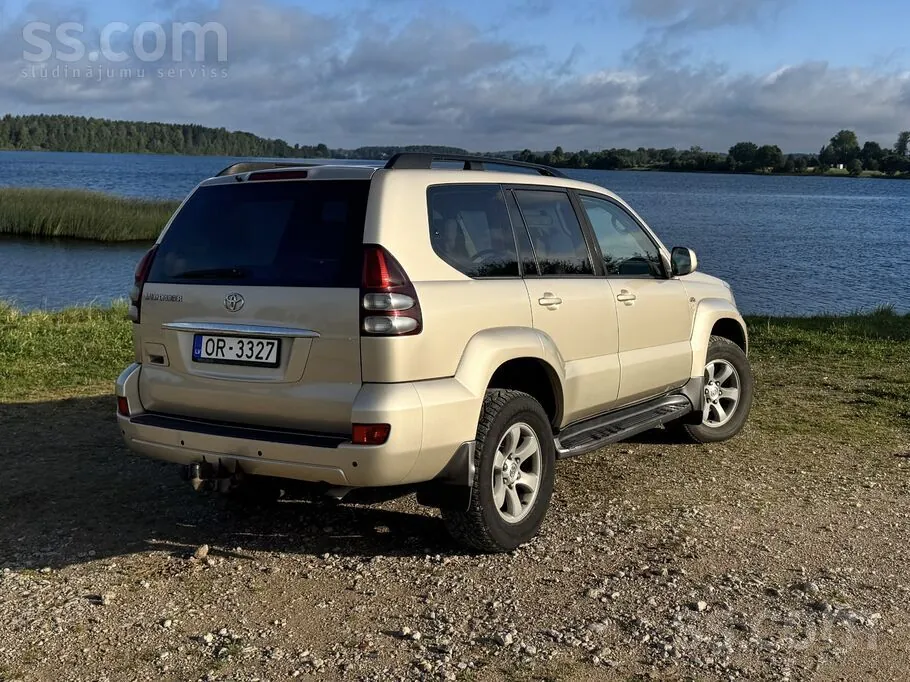 Toyota Land Cruiser 2006 photo 2