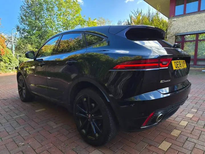 Jaguar E-Pace 2018 photo 3