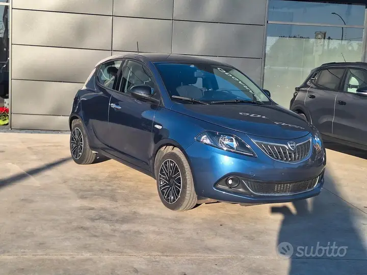 Lancia Ypsilon 2022 photo 2