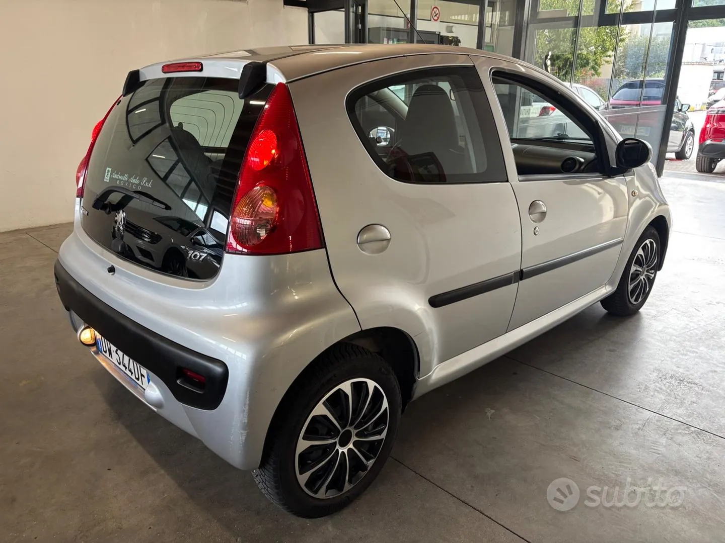 Peugeot 107 2009 photo 4