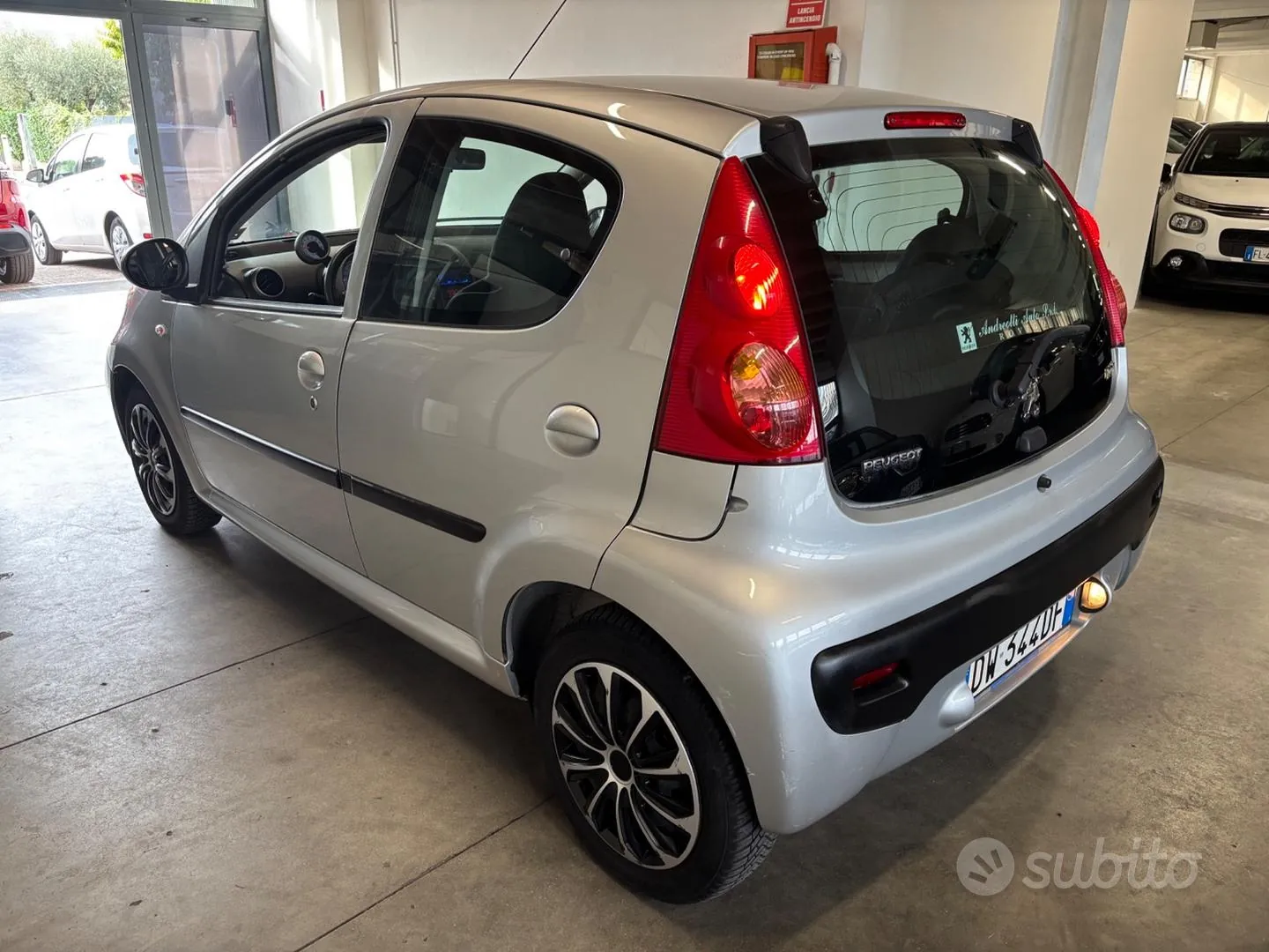 Peugeot 107 2009 photo 2