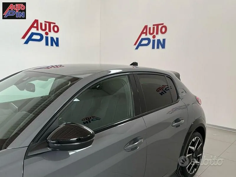 Peugeot 208 2025 photo 5