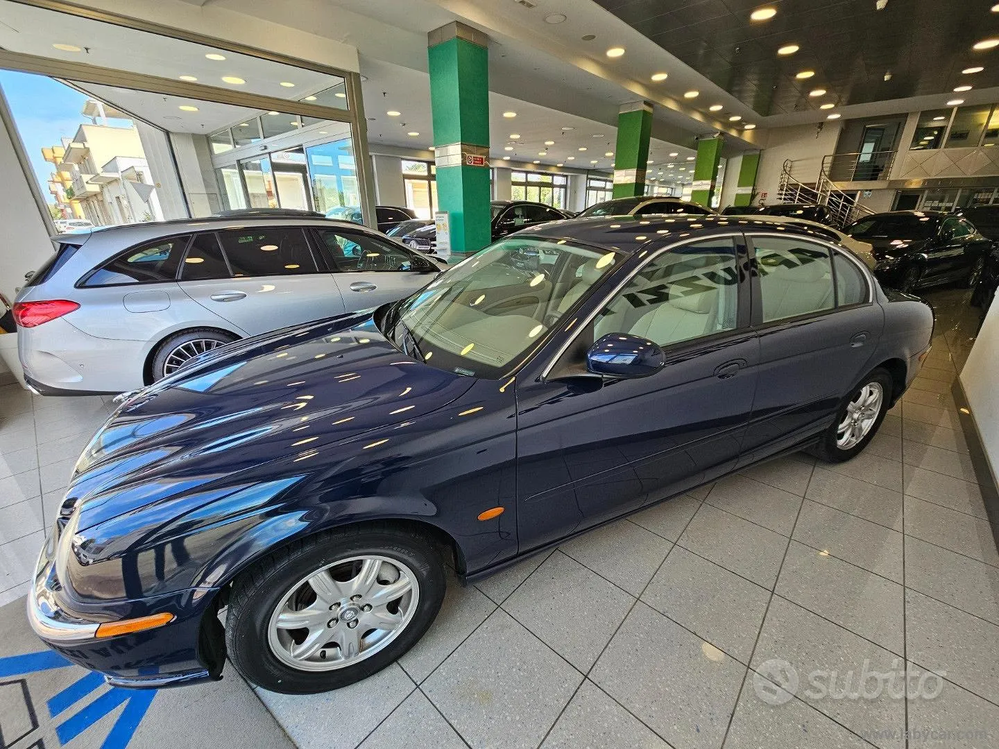 Jaguar S-Type 2000 photo 4