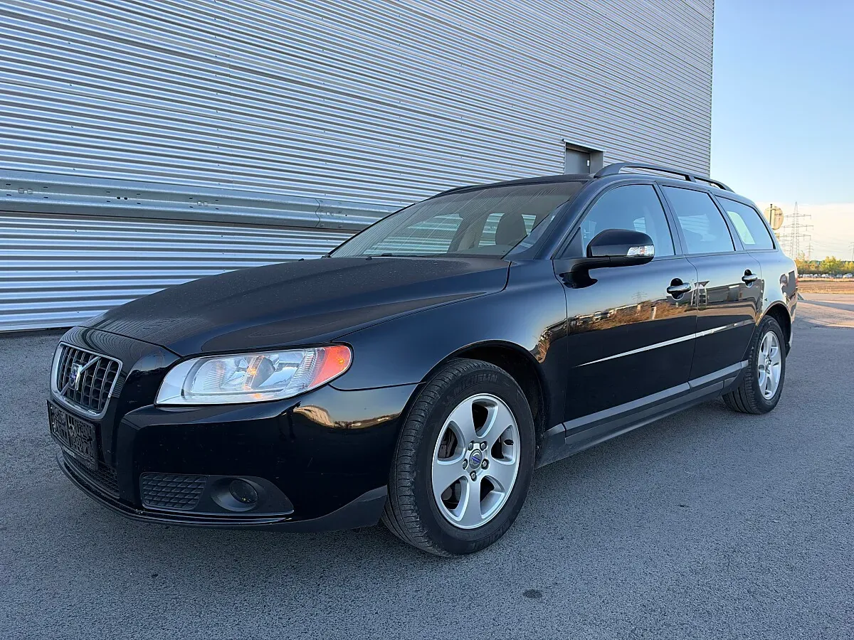 Volvo V70 2009 photo 2