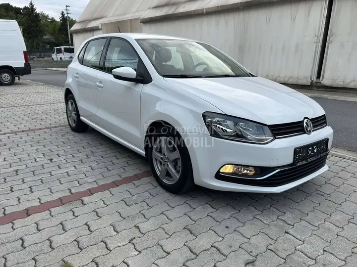 Volkswagen Polo 2015 photo 2