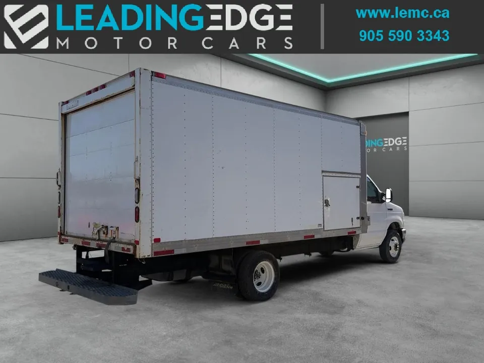 Ford E-450 2014 photo 4