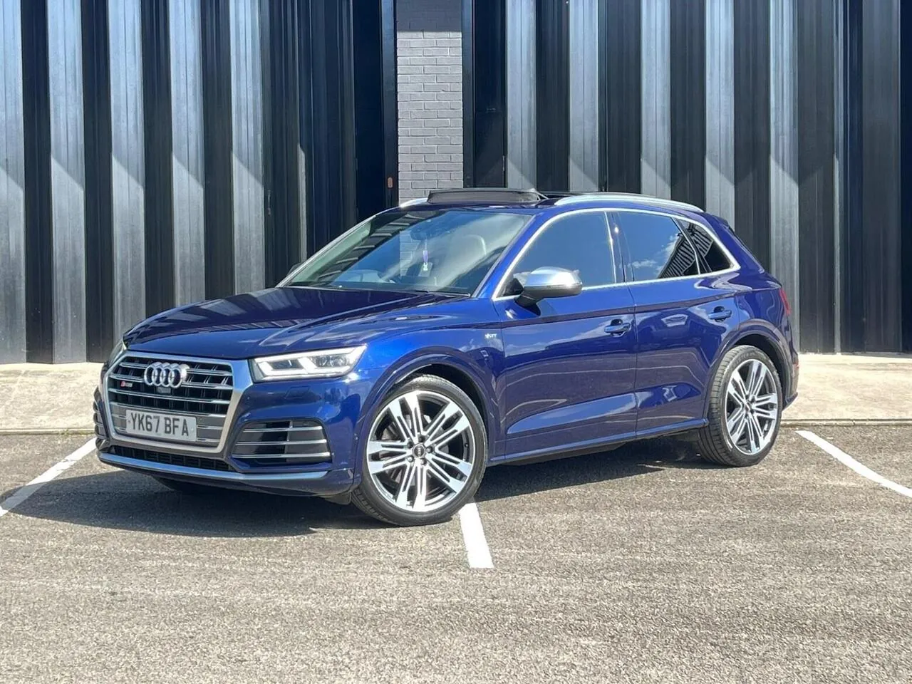 Audi Sq5 2017 photo 2