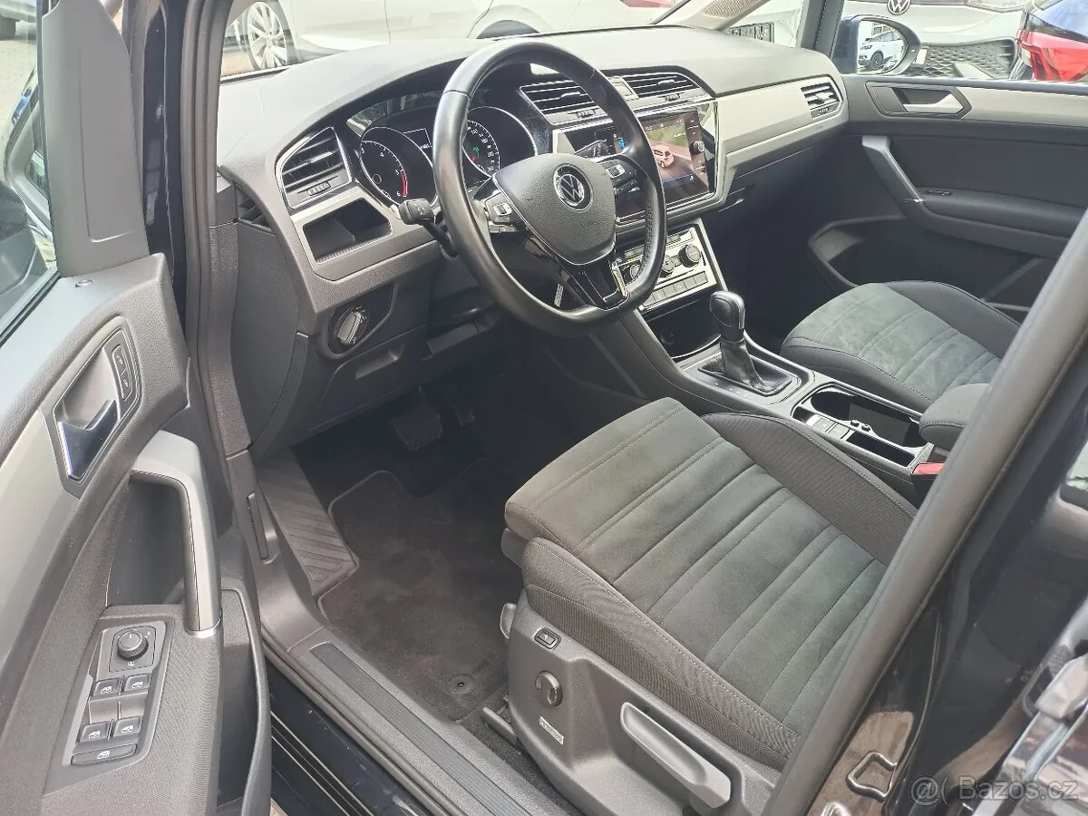 Volkswagen Touran 2022 photo 5