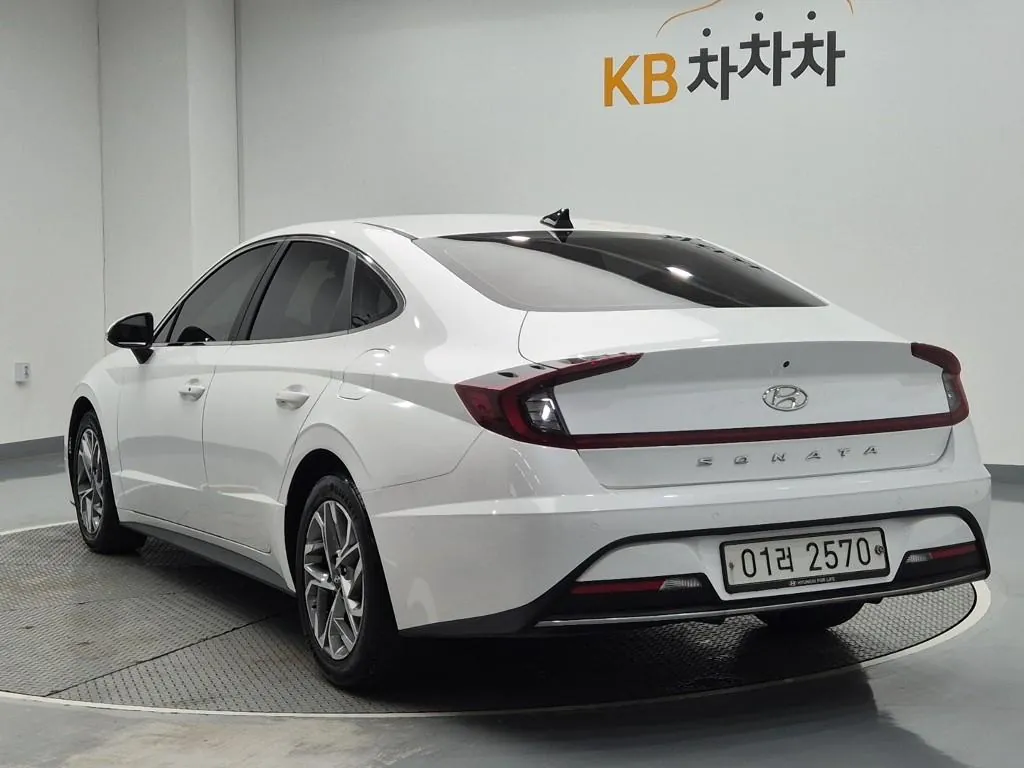 Hyundai Sonata 2020 photo 2