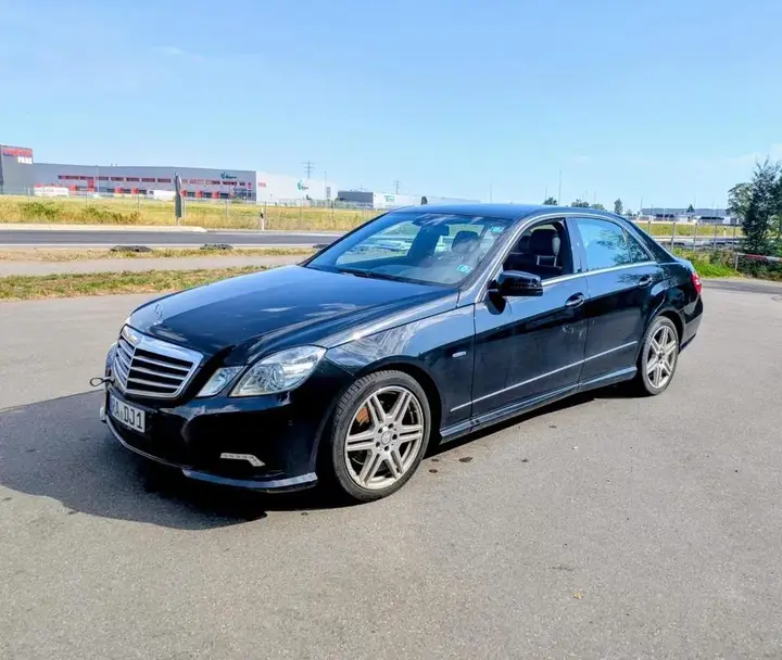 Mercedes-Benz E300