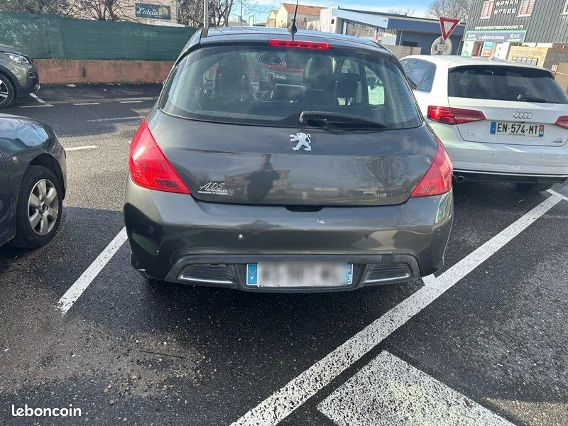 Peugeot 308 2010 photo 2
