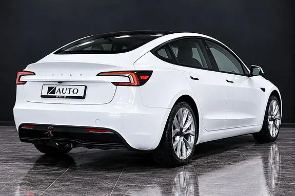 Tesla Model 3 2024 photo 5