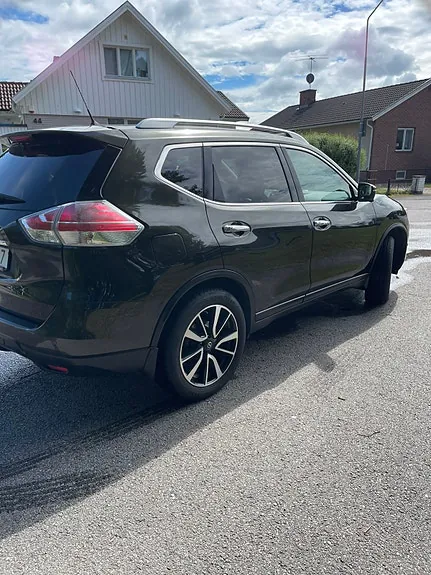Nissan X-Trail 2015 photo 2