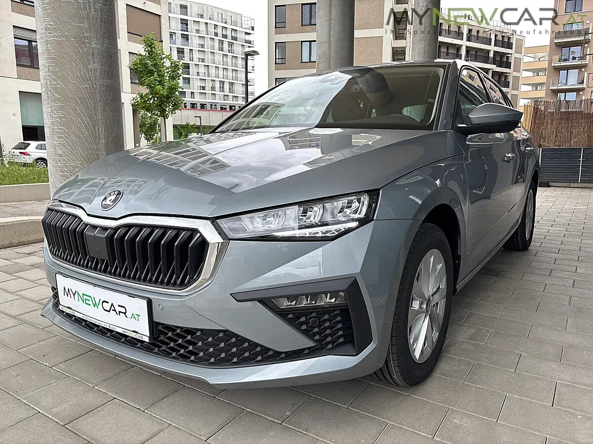 Skoda Scala photo 2