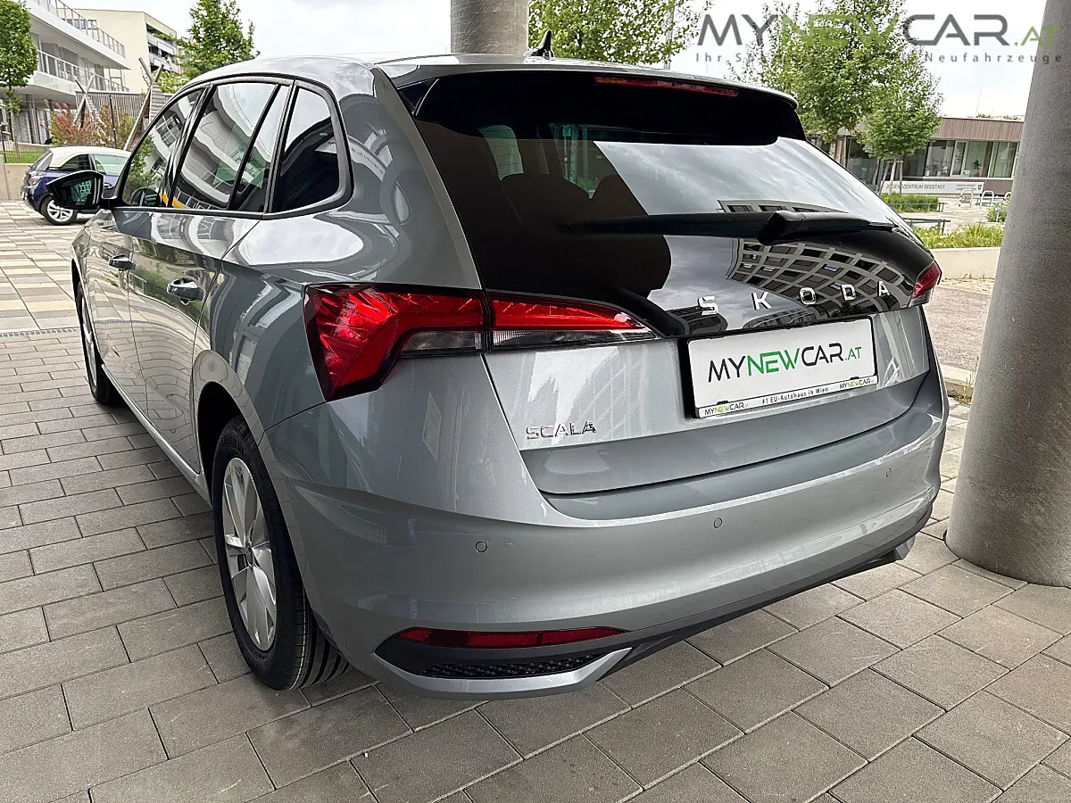 Skoda Scala photo 3