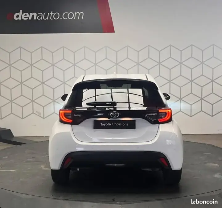 Toyota Yaris 2023 photo 5