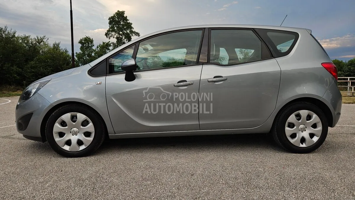 Opel Meriva 2013 photo 2