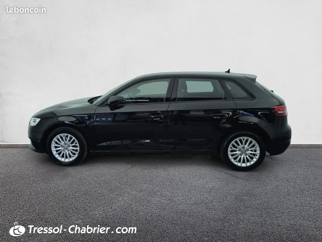 Audi A3 Sportback 2019 photo 2
