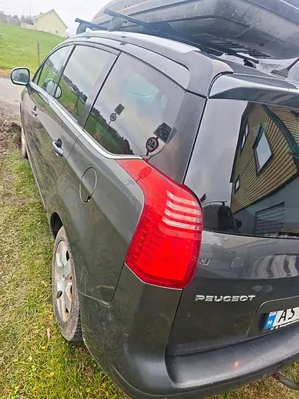 Peugeot 5008 2012 photo 2