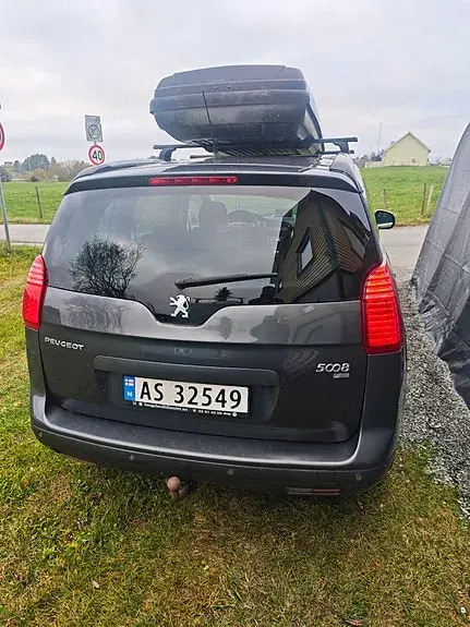 Peugeot 5008 2012 photo 4