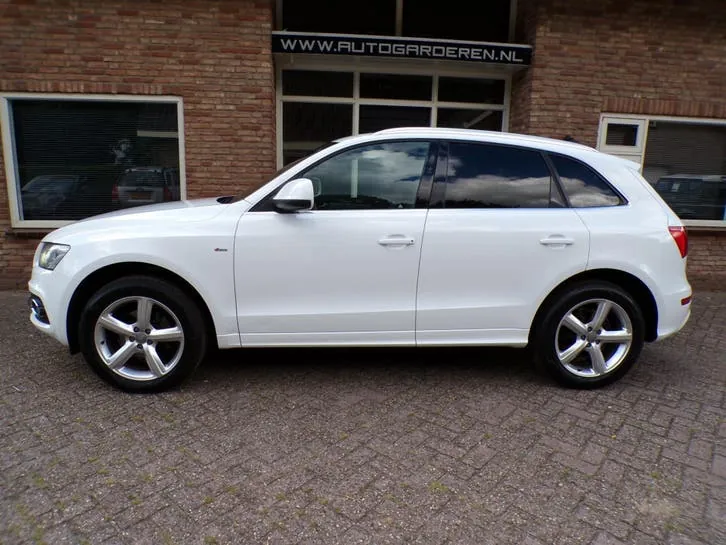Audi Q5 2009 photo 2