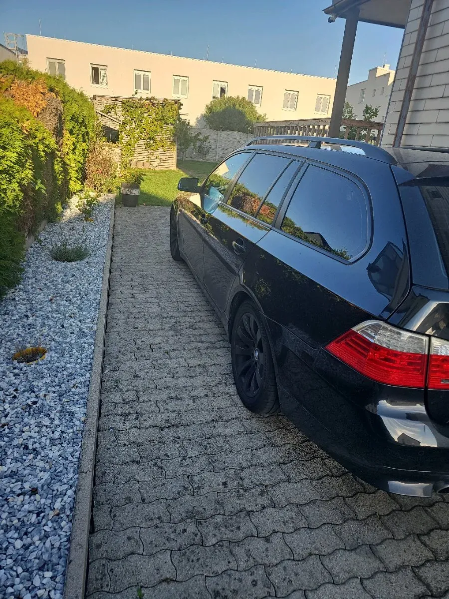 BMW 5 Series 2009 photo 3