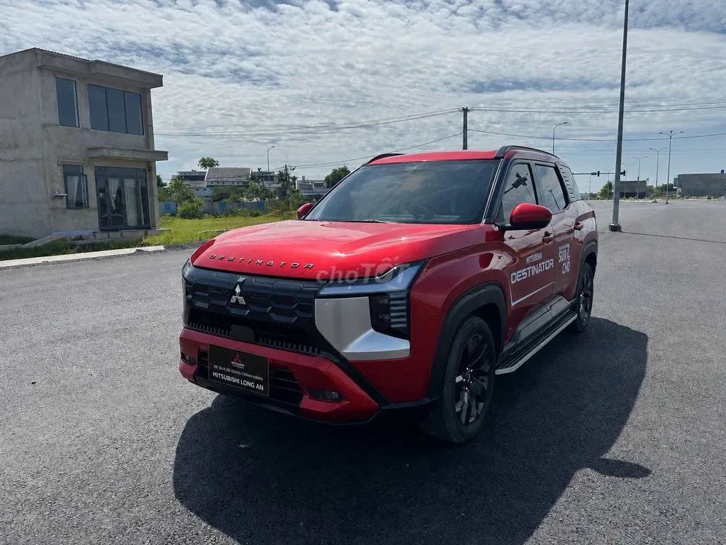 Mitsubishi Dong Khac 2025 photo 3