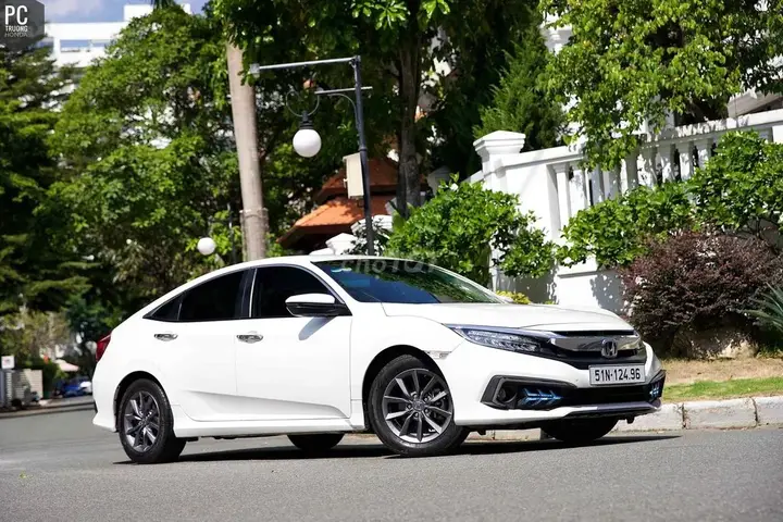 Honda Civic 2020 photo 4