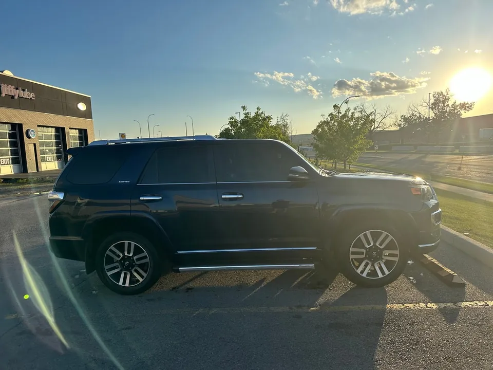 Toyota 4Runner 2015 photo 2