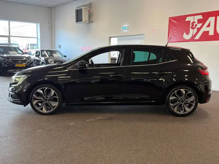 Renault Megane 2016 photo 2