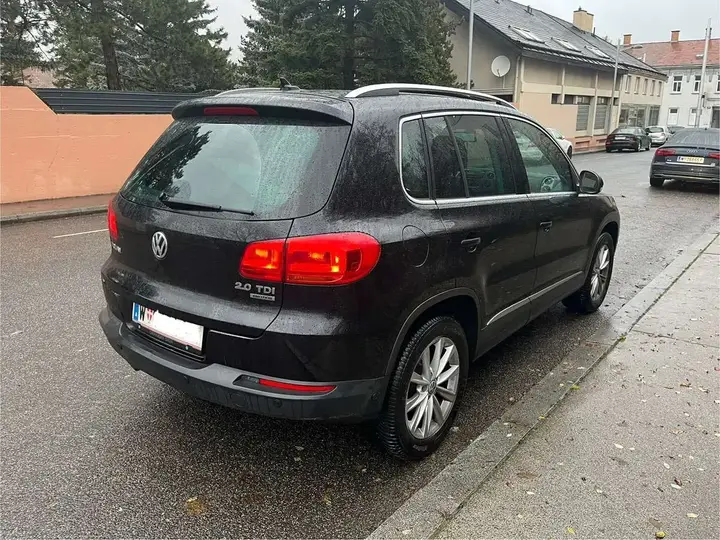 Volkswagen Tiguan 2012 photo 2