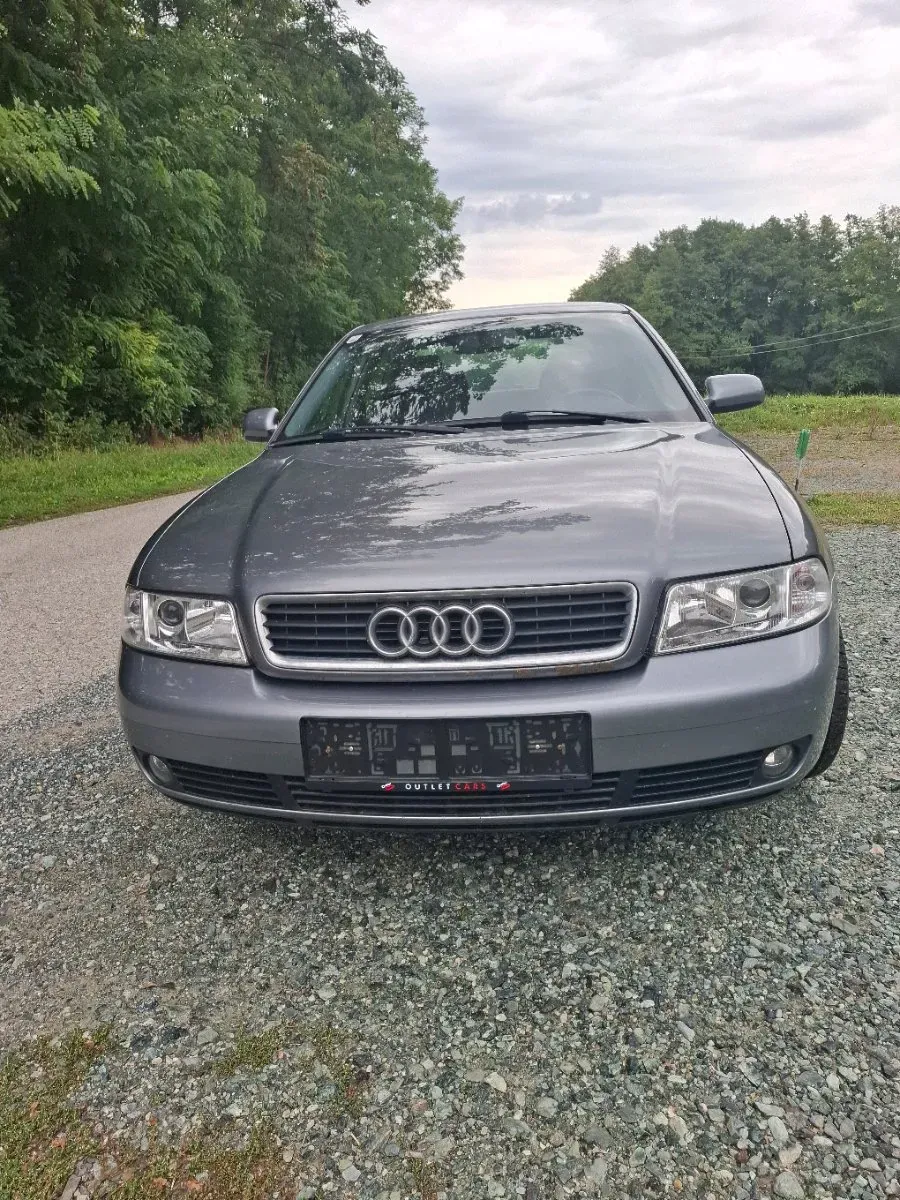 Audi A4 2001 photo 2