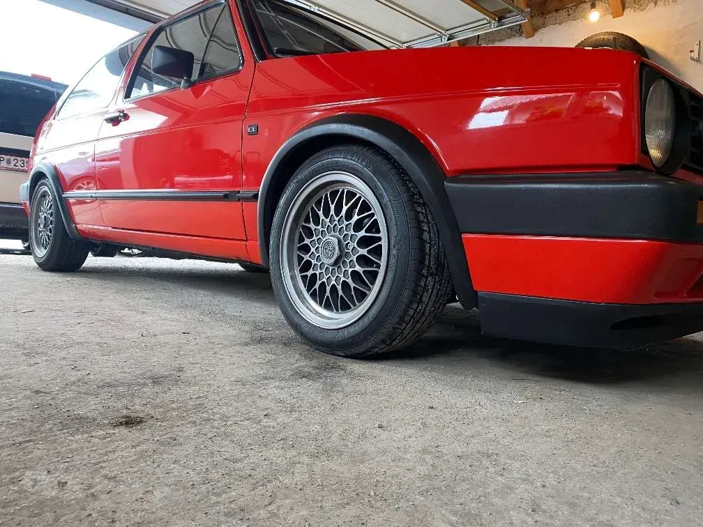 Volkswagen Golf 1984 photo 2