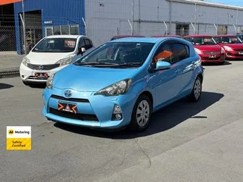 Toyota Aqua 2012 photo 4