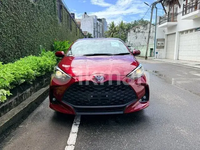 Toyota Yaris 2024 photo 2