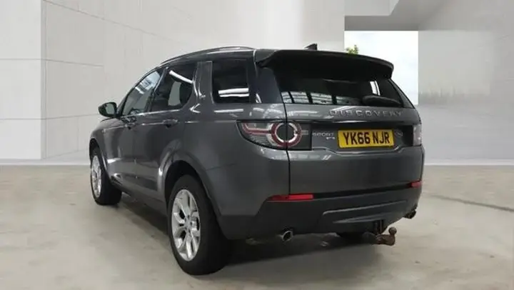 Land Rover Discovery Sport 2016 photo 5