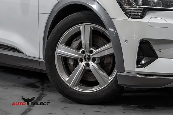 Audi E-Tron 2021 photo 3