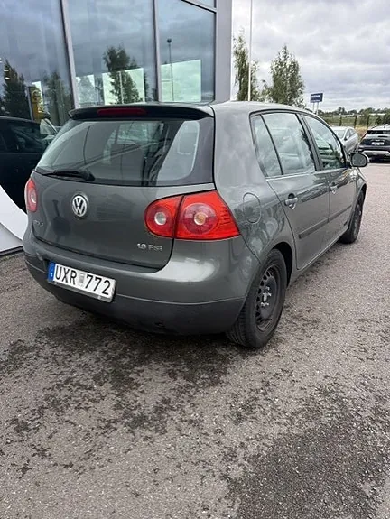 Volkswagen Golf 2004 photo 3